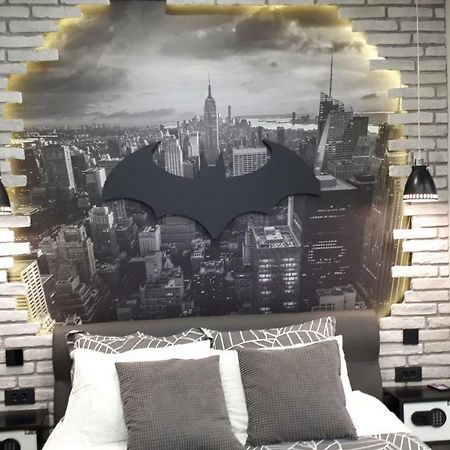 Batcave Apartment พูลา ภายนอก รูปภาพ