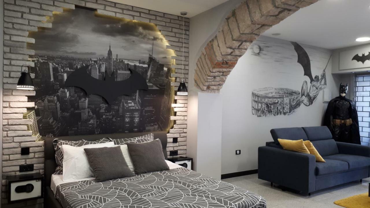 Batcave Apartment พูลา ภายนอก รูปภาพ