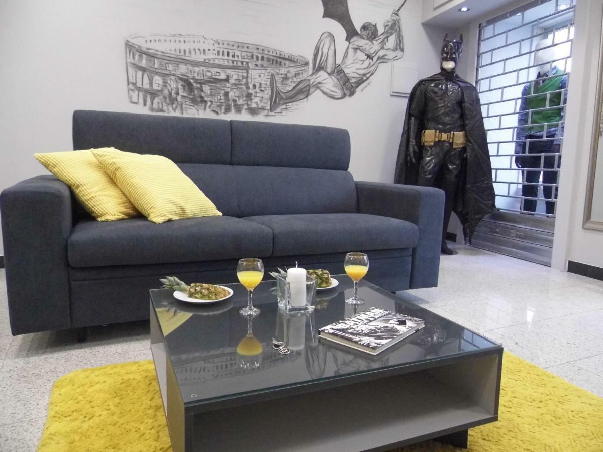 Batcave Apartment พูลา ภายนอก รูปภาพ